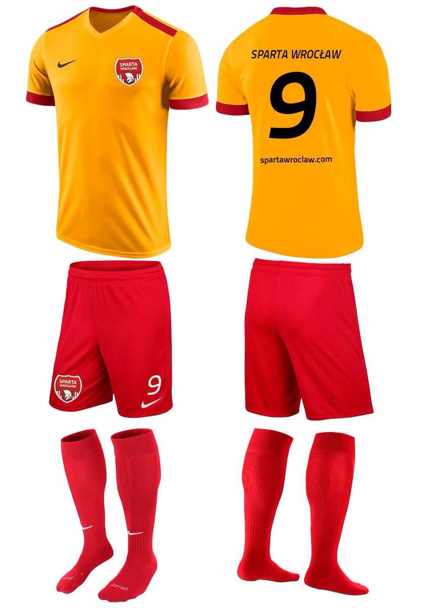 SpartaWroclaw's tweet photo. NOWE STROJE!💛❤️
Przedstawiamy nowy komplet strojów Sparty Wrocław na sezon 2020/21!🔥💪🏆
Wolne miejsce z przodu koszulki? Tak, to nie przypadek - to doskonała okazja na reklamę Twojej firmy! Zapraszamy do kontaktu.
#NewKits #Nike #JoinSparta #AKlasa #BKlasa #PucharPolski https://t.co/ZqcX13PsOz