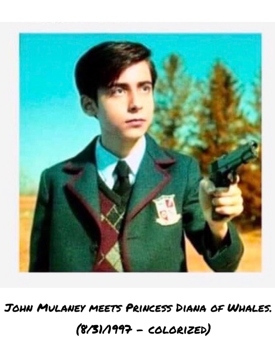 JV3MadeIt's tweet photo. Finally, we have evidence. @mulaney @UmbrellaAcad @netflix 

#JohnMulaney #umbrellaacademy https://t.co/QJ9oKlZp15