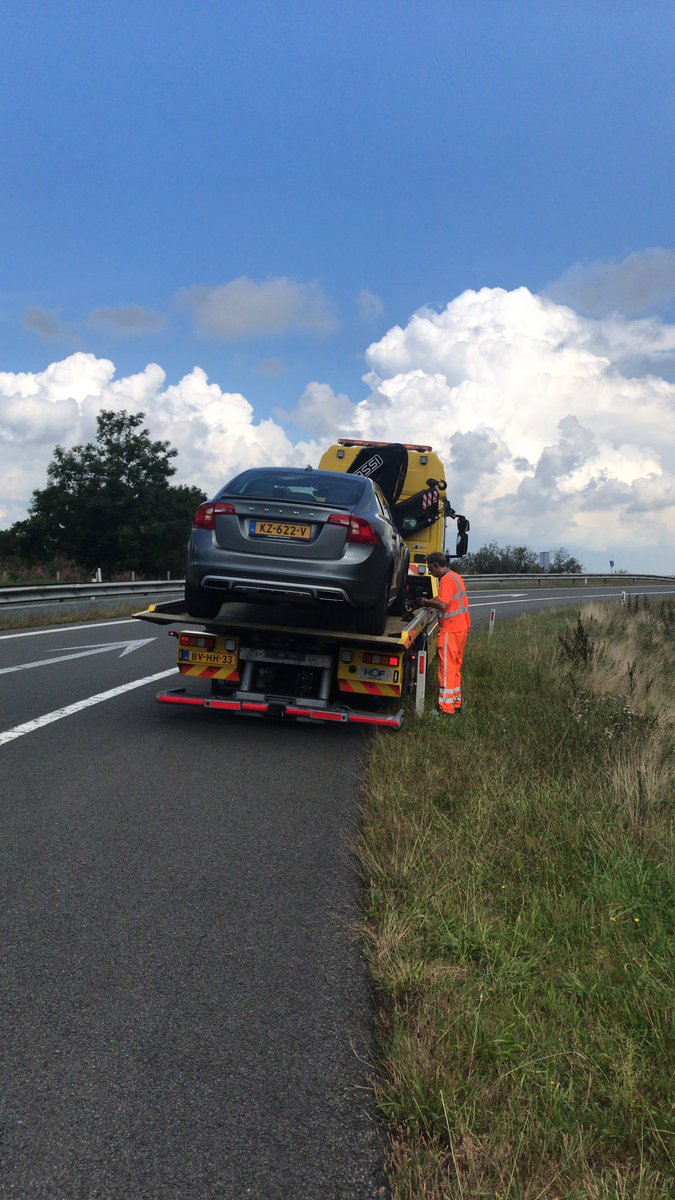 Esther Smit tweet media