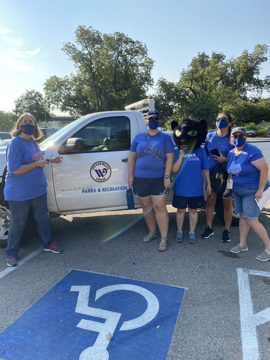 #itsGreat2bWoodgate #WGIStrongerTogether #MidwayStrongerTogether  <a href="/woodgatemisd/">Woodgate Interm.</a> #6thTRUEBLUE #CoolCar #WacoParksAndRec