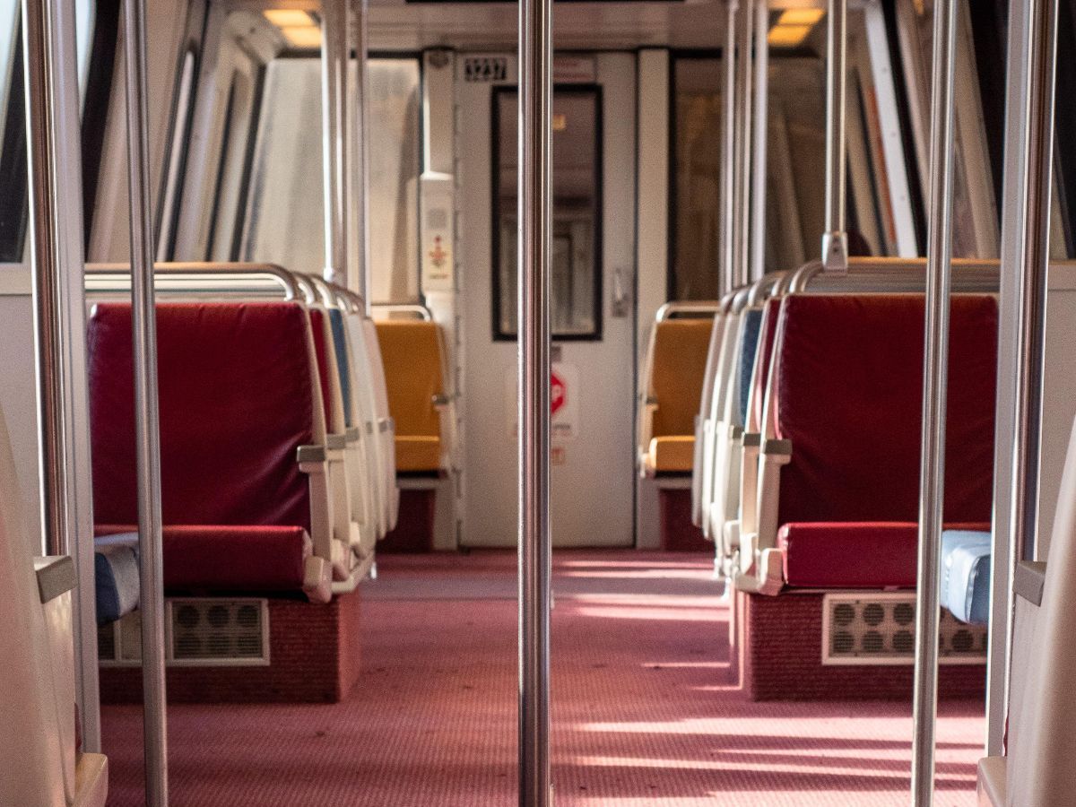 FedCityCouncil's tweet photo. Check out our COVID-era DC transportation update: What you should know and what you can do. https://t.co/kG2rC8V3jr @TransitScreen @MetroNow #TransportationDC #MultimodalDC #COVIDcommute https://t.co/utsjGhE9hV