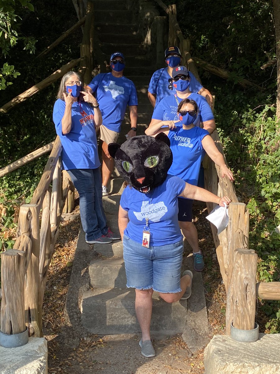 #itsGreat2bWoodgate #WGIstrongertogether #MidwayStrongerTogether <a href="/woodgatemisd/">Woodgate Interm.</a> #JacobsLadder #MaskUp &amp; Be #6thTrueBlue