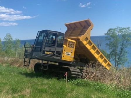 TerramacUSA's tweet photo. Never underestimate the value of 360-degree rotation. Our rotating RT14R model has proven to improve productivity on a wide array of remote jobsites time and time again. Buy or rent one today! #terramacrt14r #rotatingcarrier #offroadequipment #haultrucks https://t.co/Y4gi0vHxHG
