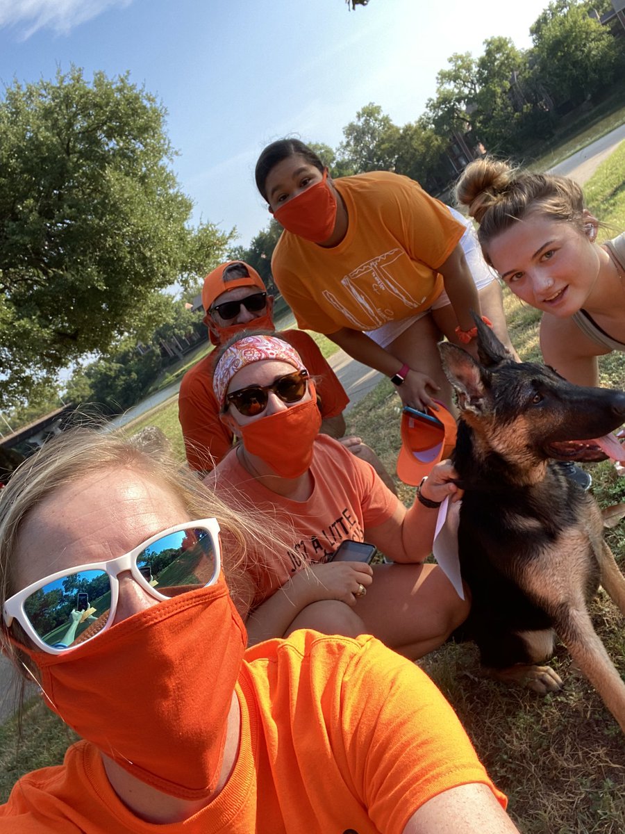 WGILibrarian's tweet photo. Picture with dog 🐶🧡🧡🧡🧡 #scavengerhunt .@woodgateintermediate #ItsGreat2BWoodgate #WGIStrongerTogether #MidwayStrongerTogether @MorozEle @almondscience #cydney https://t.co/IMofr32Fvl