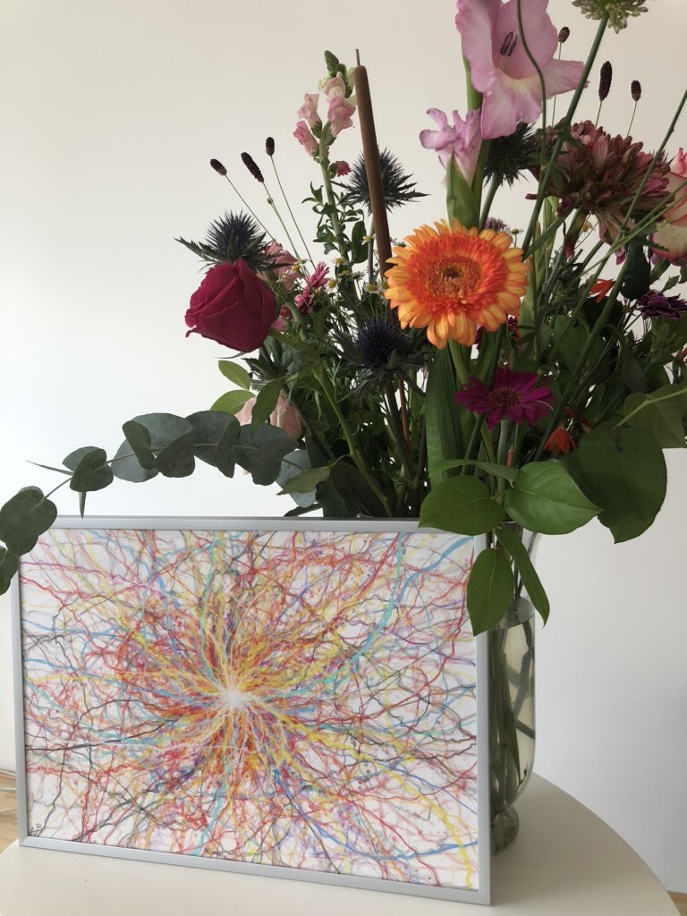 I got spoiled in so many colors! Entered a new year (&amp; decade 😊) with flowers and Marble Butterflies by <a href="/NadiehBremer/">Nadieh Bremer</a>. This piece means a lot to me for many reasons. Thanks Nadieh for being such an inspiration (and for opening your webshop! 😄)