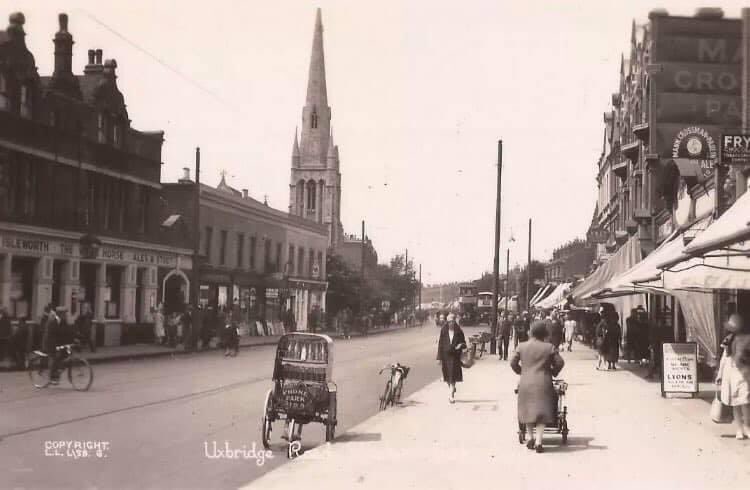 Uxbridge Rd, Shepherds  Bush in the 1930s.