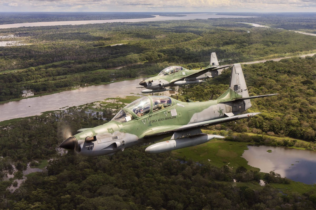 C4Defence's tweet photo. Super Tucano Replacement for L-39
Link: https://t.co/7iSMJnhAxQ

#ukraine #brazil #emb314 #supertucano #emb314supertucano #training #trainer #aircraft #jet #aviation #airforce #defence https://t.co/wF7Hb2Y8H3