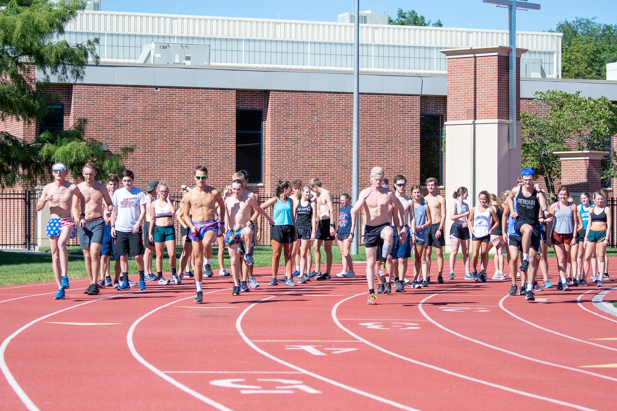 BulldogsRetired's tweet photo. 🎽 | Concordia Cross Country is off and running in 2020. They began preseason with an early morning workout this past Saturday and continue preparation this week. The season opener (Golden Prairie Opener) is coming up Sept. 5 for teams with GPAC title aspirations. https://t.co/caOtu9JLGR