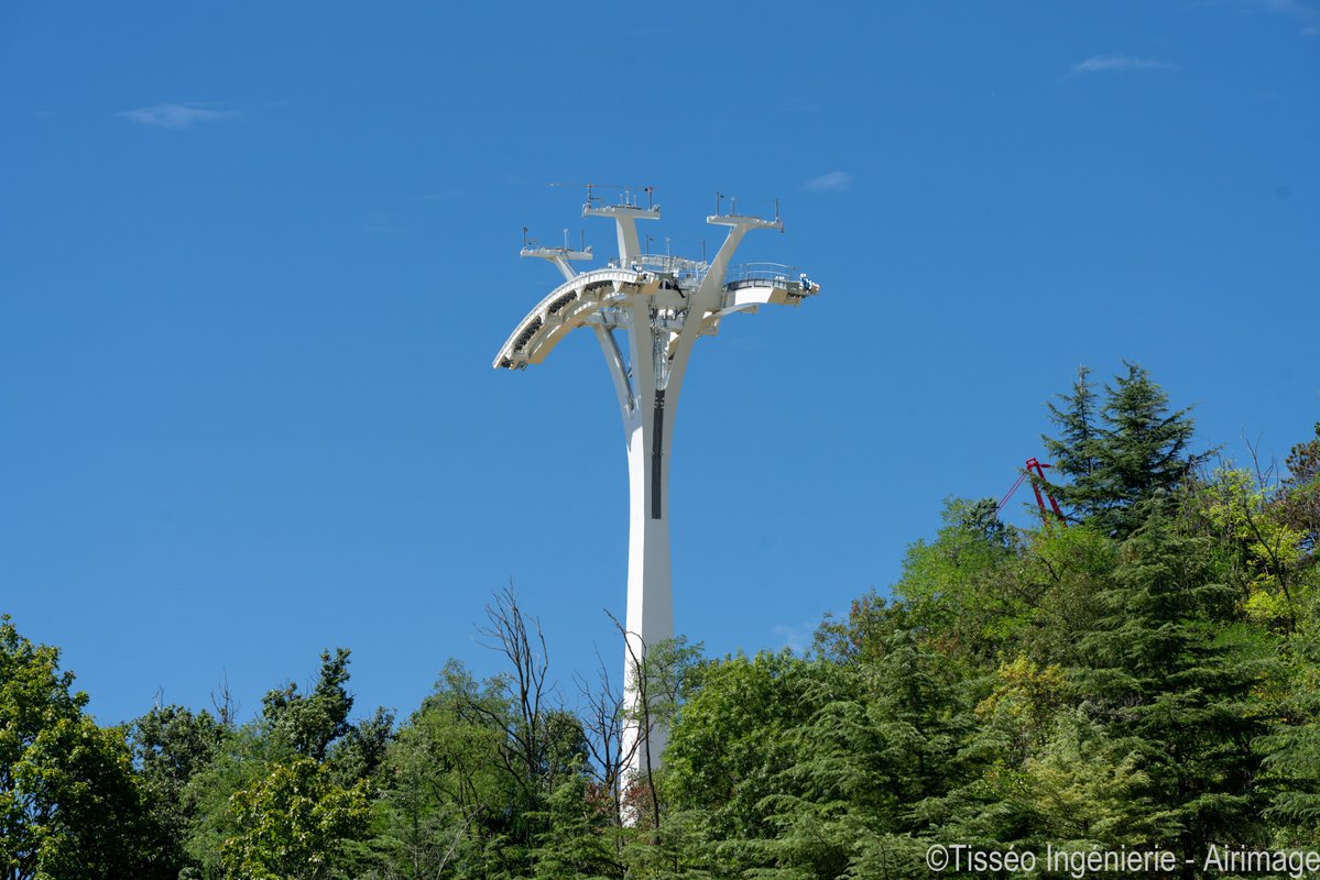 TisseoING's tweet photo. #travaux #téléo #téléphérique Et de 3 ! Le montage d’un 3ème pylône du Téléo (sur les 5 que compte le projet) est actuellement en cours du côté de la route de Narbonne, au droit du Lycée Bellevue. + d'infos : https://t.co/Y27PTWxeuD https://t.co/uA52gPwDTM