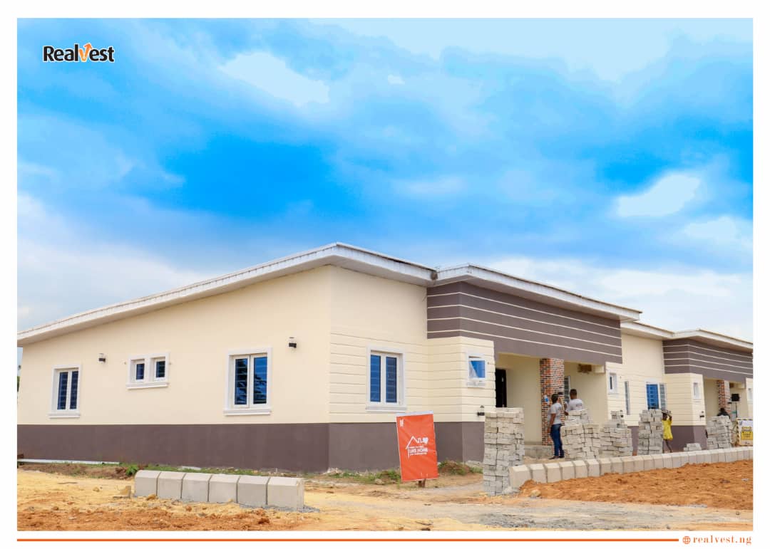 olorunsheyi's tweet photo. This low cost housing project started as a dream. How could we provide luxury affordably was the question we kept on asking ourselves. 

Today, we have units across multiple locations ready for clients to move in.

It takes courage to dream and grace to bring them into reality https://t.co/4ckHpzRaLS