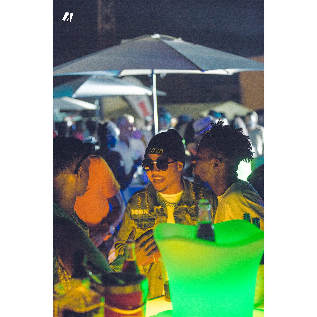 akezanet's tweet photo. Double Jay and Masterland were at Entente Sportive for the 7th birthday of Cristal Lounge Bar

A night well spent ! 

#akezanet #lesbeautesdecheznous #birthdayCristalLoungeBar #ententesportive #night #fun #stars #burundian #bujumbura #burundi https://t.co/18W6v7C3Qf