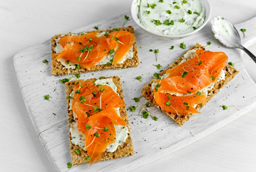 blu_glacier's tweet photo. Cold-smoked salmon is smoked below 90 degrees for 6 to 12 hours, while hot-smoked salmon is smoked above 120 degrees. If we’re comparing the two, cold-smoked salmon brings a fresh and less smoky flavor. It is also salt-cured &amp; then smoke preserved. #linkinbio #salmon https://t.co/eUBSpYEdtx