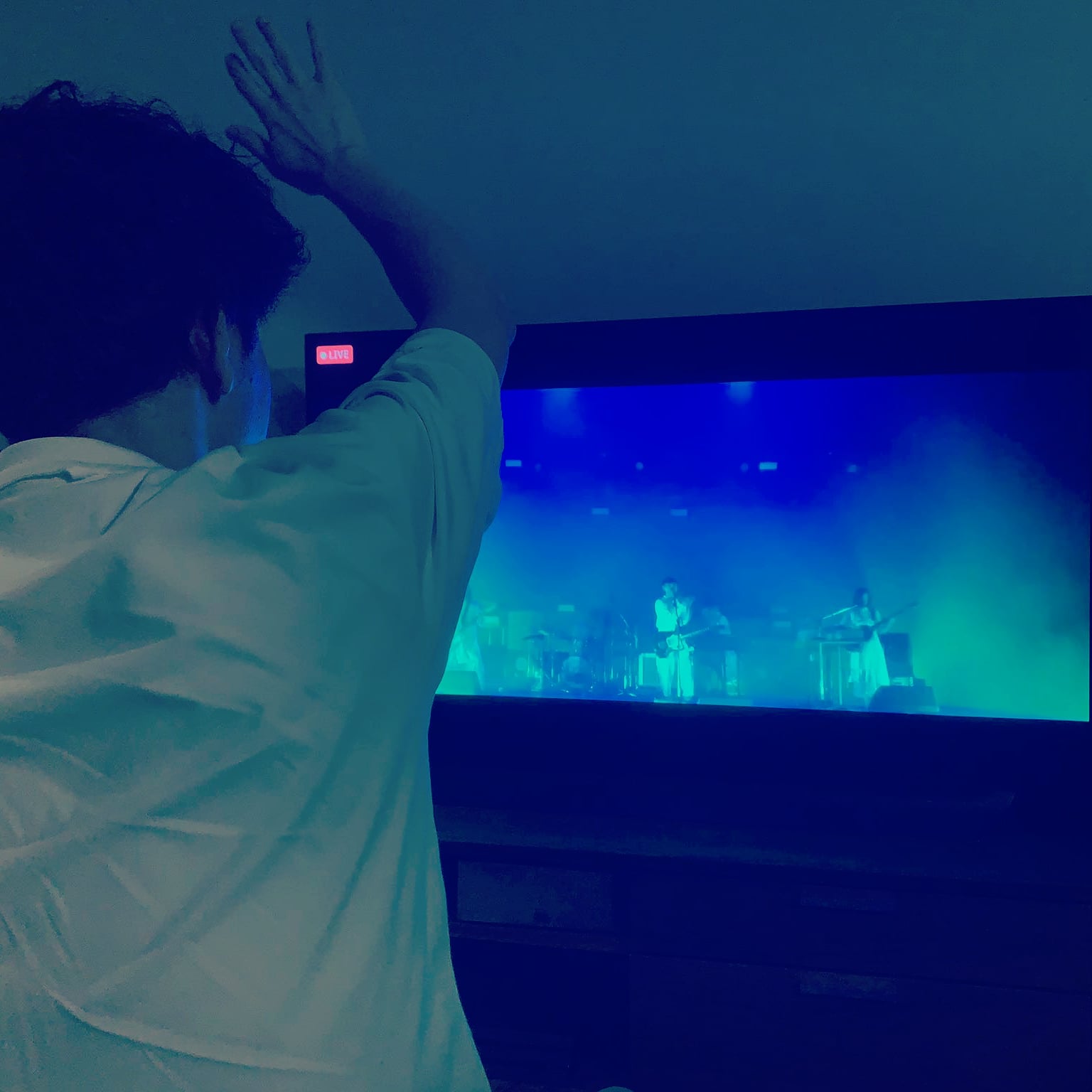 Nas Iron Otas ニュース23のサカナクションの特集でファンの反応例で使って頂いた たまらず踊った人の図はこちらです サカナクション Sakanaquarium光online News23 Sakanaction 山口一郎 T Co T00b1eoxfg Twitter