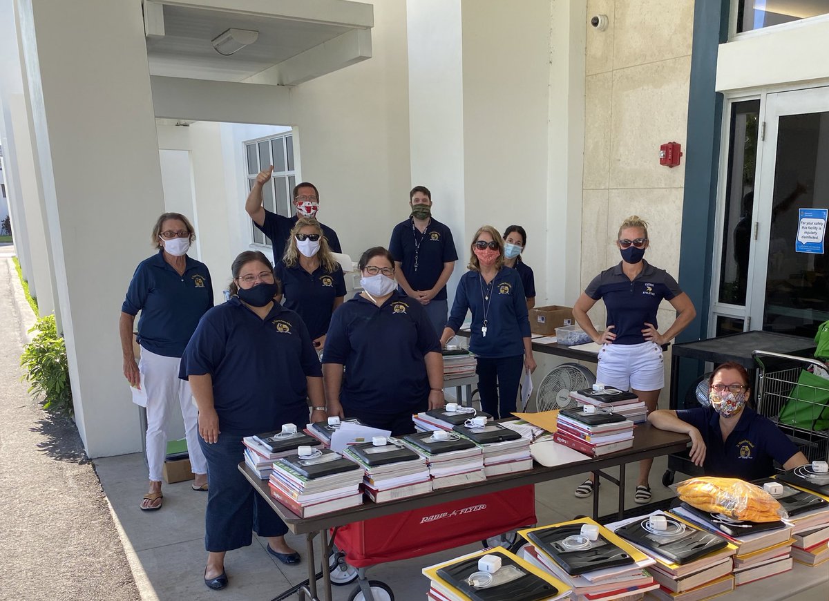 SVF_Vikings's tweet photo. We love seeing our Viking families, it’s Middle School Supply Pick-Up and Drop Off! #vikingstrong #svf #newschoolyear #somethinggreater #dopbschools #supplydropoff https://t.co/qunrJ9MBsu