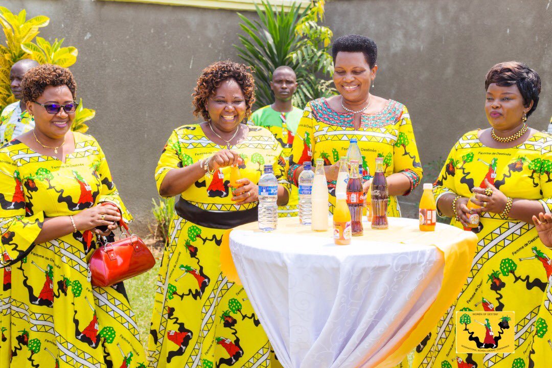 CIFLeaders's tweet photo. Heureux d’annoncer que la @CIFLeaders figure désormais parmi les organisations officiellement agréées au #Burundi. Les cérémonies de lancement officiel se sont déroulées ce 18/8/2020 en présence de S.E @Burundi1stLady et de S.E @DeniseBucumi, Fondatrice &amp; Présidente @CIFLeaders. https://t.co/zwAOZniBnU