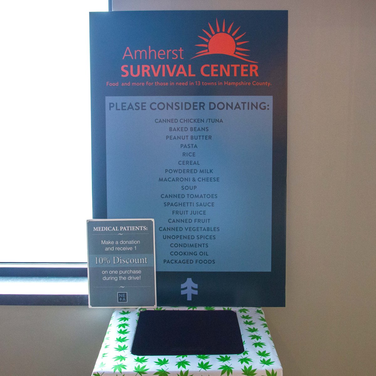 netacaremass's tweet photo. #NETACares at #NETANorthampton is collecting food for @AmherstSurvival to help those in need in #HampshireCounty!
On your next visit, ask us for more info!
Bonus if you're a #MMJ patient: Your donation is rewarded with a 10% off coupon! (1 coupon per patient, per drive) https://t.co/IGEN4SiUfz