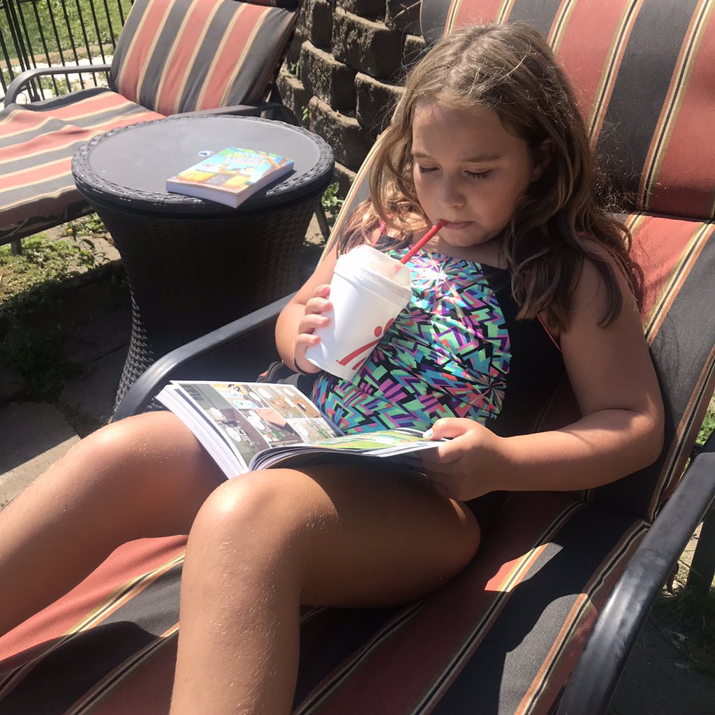 lincolnabesread's tweet photo. When your mama’s a book obsessed teacher librarian, this is your summer #likeitornot 😉: ebooks &amp; audiobooks for him, GN print books for her. Thanks @TacomaLibrary &amp; @BethelBookshelf! ❤️ 📚 #illtakeit #itsallreading #readingchoice #ebooks #audiobooks #READ ☀️📖 https://t.co/6TB22OVXs2