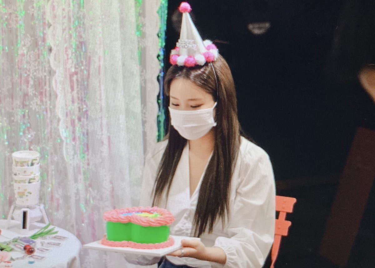 990818MB's tweet photo. 200818 주이 프리뷰

💐

#모모랜드 #MOMOLAND #モモランド
#주이 #JOOE #이주원 #ジュイ
@MMLD_Official https://t.co/m2nY8vD2Wv