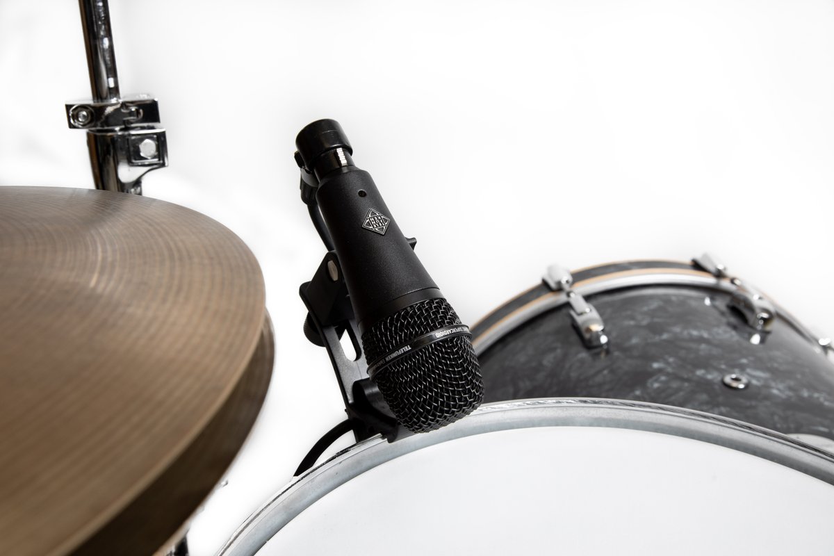 TELEFUNKEN_Mics's tweet photo. The M80-SH's condenser-like performance make it a top choice for snare. #telefunken #telefunkenmics #M80 #M80SH
https://t.co/NfNXv29hCd https://t.co/VaCudm7XC2
