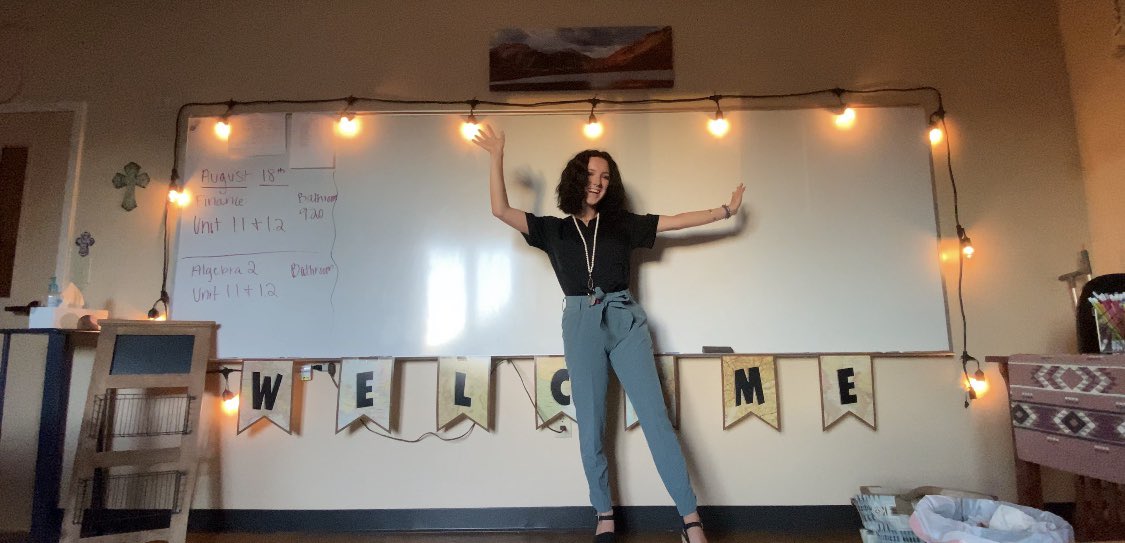 KaylaBrayS's tweet photo. I’m a teacher now🤠 https://t.co/QYQukliLmr
