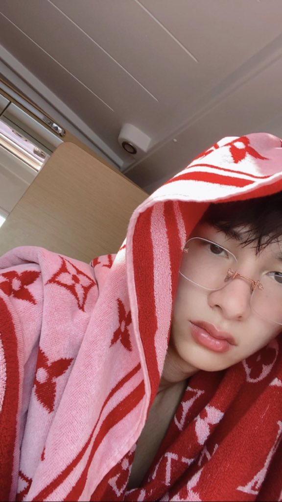GunAtthaphanPPH's tweet photo. [IG Story Update] ¦ 081820

Cute 💚

@AtthaphanP

#กันอรรถพันธ์น่ารักกว่าที่คิด
#GAPPHUpdates
#GAPPHStoryUpdates 
#GunAtthaphanPPH

---

#AtPBirthdayProject2020 #AStarForOurBrightestStarAtP is on the pinned tweet 💚 https://t.co/RbQOMQzD19