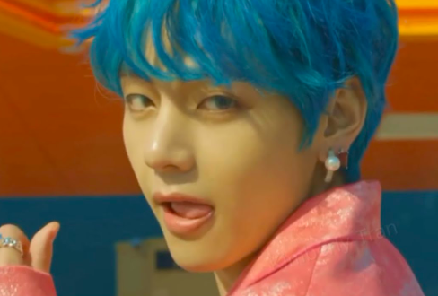 JennaGuillaume's tweet photo. Pick your fighter #DynamiteVideoTeaser #BTS_Dynamite https://t.co/FJ5s7beoPe