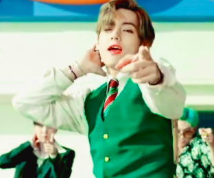 JennaGuillaume's tweet photo. Pick your fighter #DynamiteVideoTeaser #BTS_Dynamite https://t.co/FJ5s7beoPe
