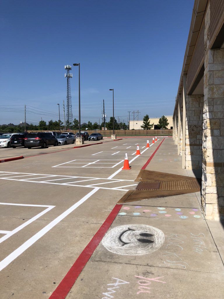 Hey Shafer families!  Come and get your Grab n Go baggies for Face to Face and KVA!  There are no lines!  The lines will be open until 11:30am!