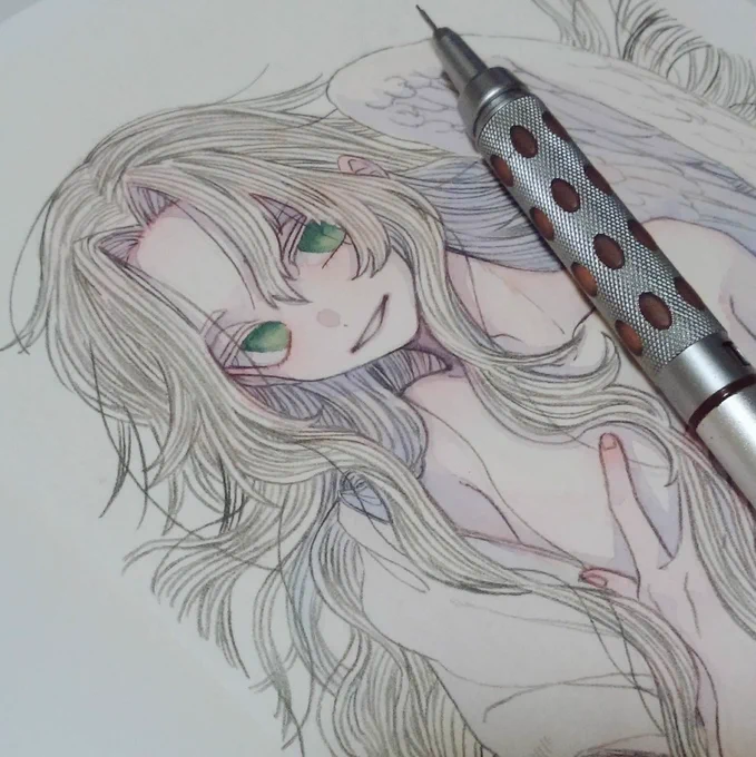 ヴレティエルさん?
線画だけ描き起こして半年放置していた物があったので塗ってた。
柔らかい物腰のおじいちゃんだから、優しく微笑んでくれる。 