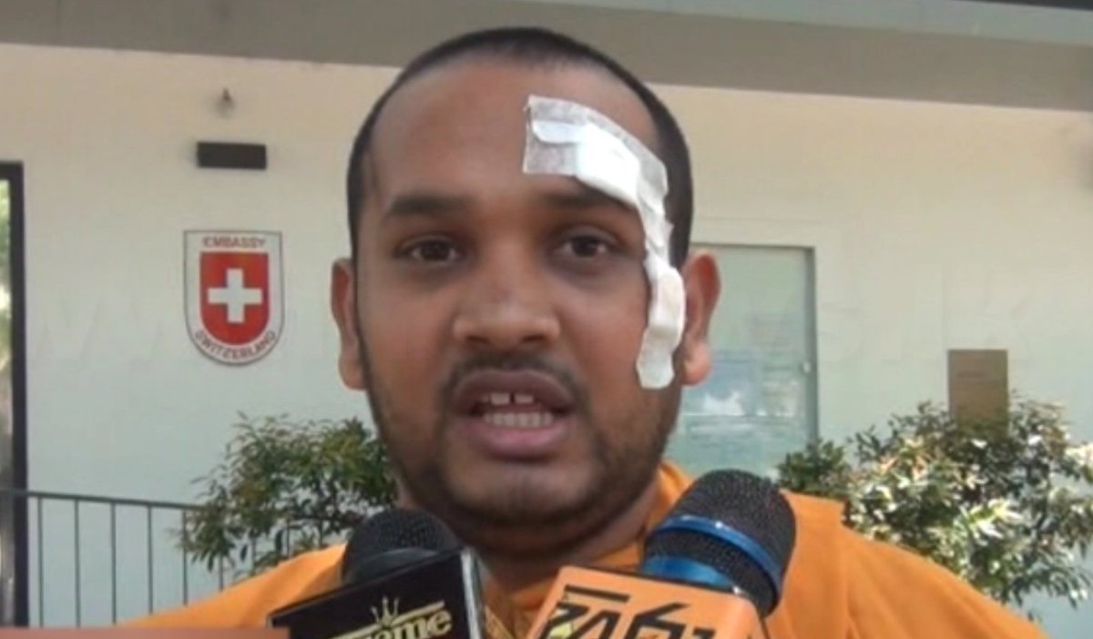 TamilGuardian's tweet photo. Abductions and assaults as Buddhist monks tussle over MP seat
https://t.co/V7nPerqSC1 #lka #srilanka #lkaelection2020 #SriLankaElections2020 #lkaparliament https://t.co/sRI23NNEid