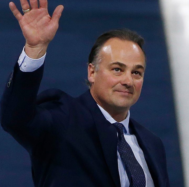 It is with heavy hearts that we report the passing of our head coach and friend, Dale Hawerchuk. 

On behalf of the entire Barrie Colts organization and our fans, our condolences and thoughts are with the Hawerchuk family.