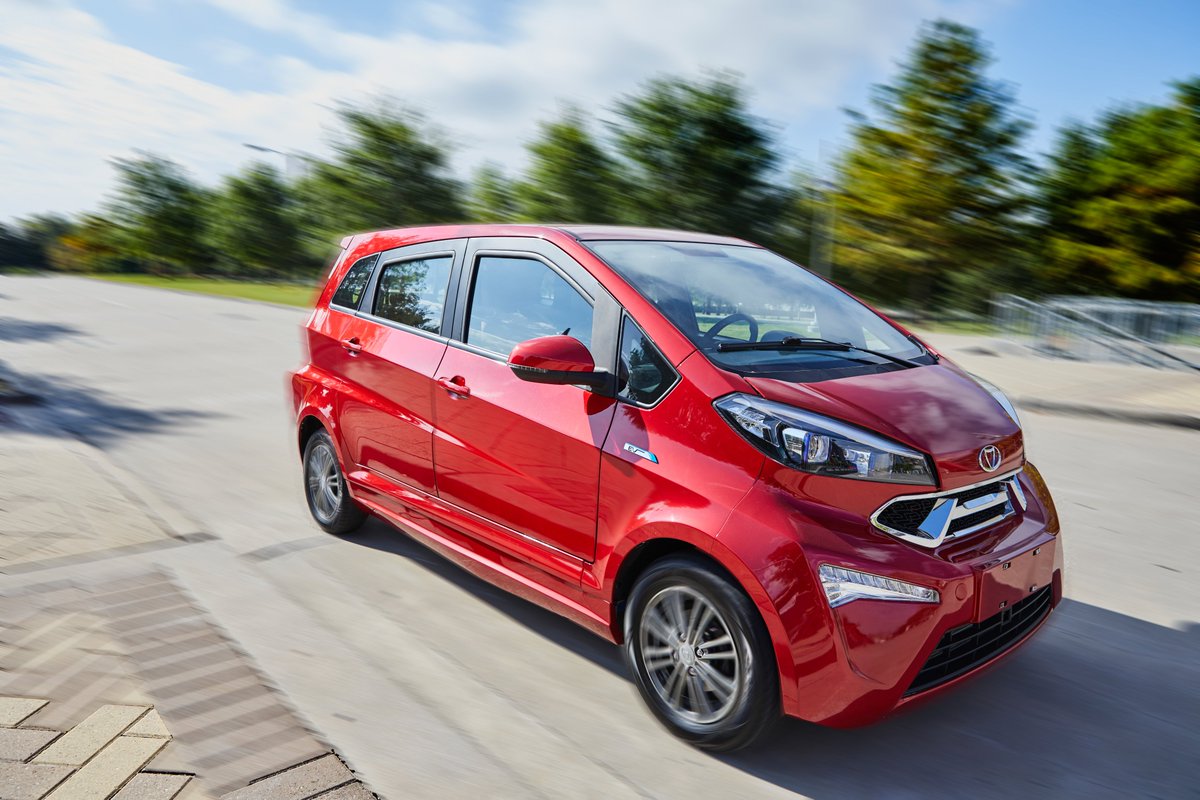 sashajol's tweet image. China bringing to U.S. drivers two compact (tiny! urban!), budget electric vehicles but with low range (100-188 miles only) #K23 #K27 #KandiAmerica Seems unlikely to catch on given American obsession with compact SUVs 
drive.kandiamerica.com