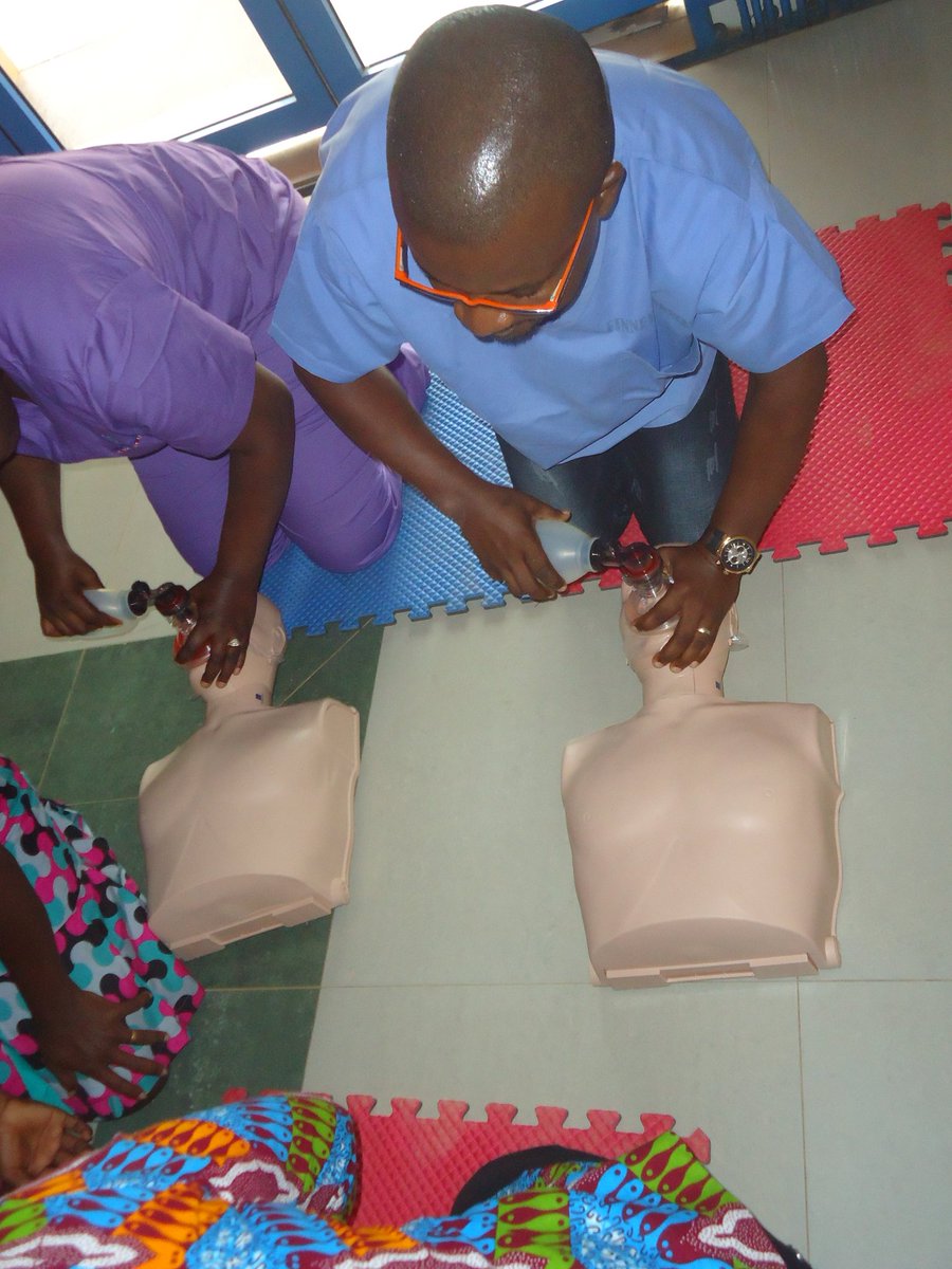HealthfirstGh's tweet photo. Are you a Health worker looking for international certification in Basic Life Support (BLS) ? contact #HealthfirstGh today on 0559968289 to join our next class . we are an America Safety and Health institution accredited training centre in #Ghana https://t.co/1qOYlZDvpy