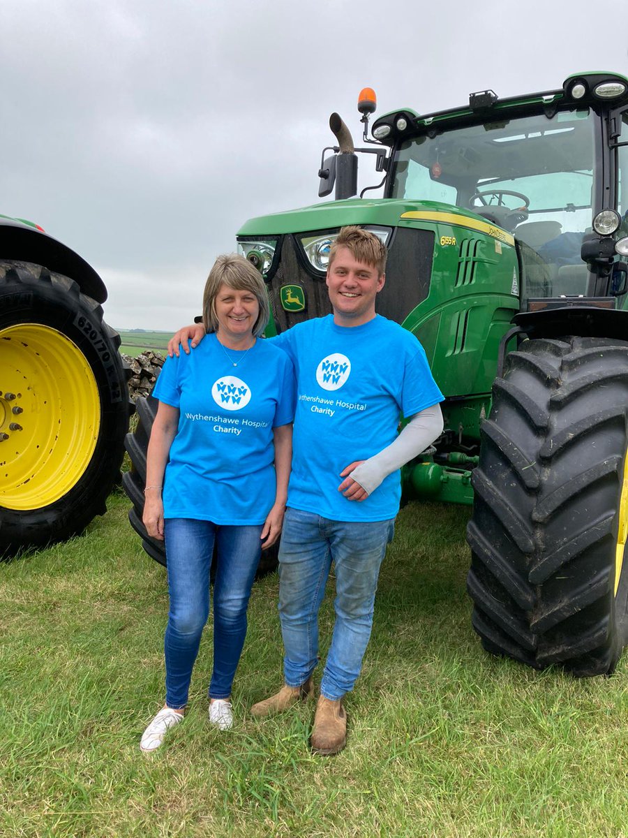 BurnsUnitMft's tweet photo. Back in May we treated Scott, a farmhand who suffered 20% burns after a bonfire accident.
Last Sat (15th Aug), Scott, his family and cousin Laura organised a Tractor Run to raise money as a thank you for all the support he was given by @BurnsUnitMft (1/3) https://t.co/vZcn8ScJgi