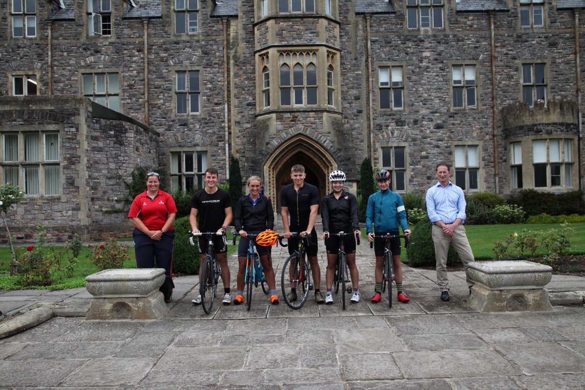 Old Tauntonians Ollie and Millie, along with current pupil Hetty are currently taking on the challenge to cycle 940 miles from Lands End to John O'Groats raising money for <a href="/SomersetStar/">STAR</a> 🎨🎭🎼🚴‍♂️

#TauntonSchool #Charity #Challenge #OldTauntonians