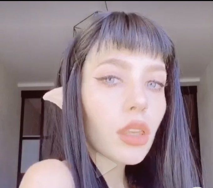 I think I looking like Emy Lee https://t.co/0s3SWvLALN