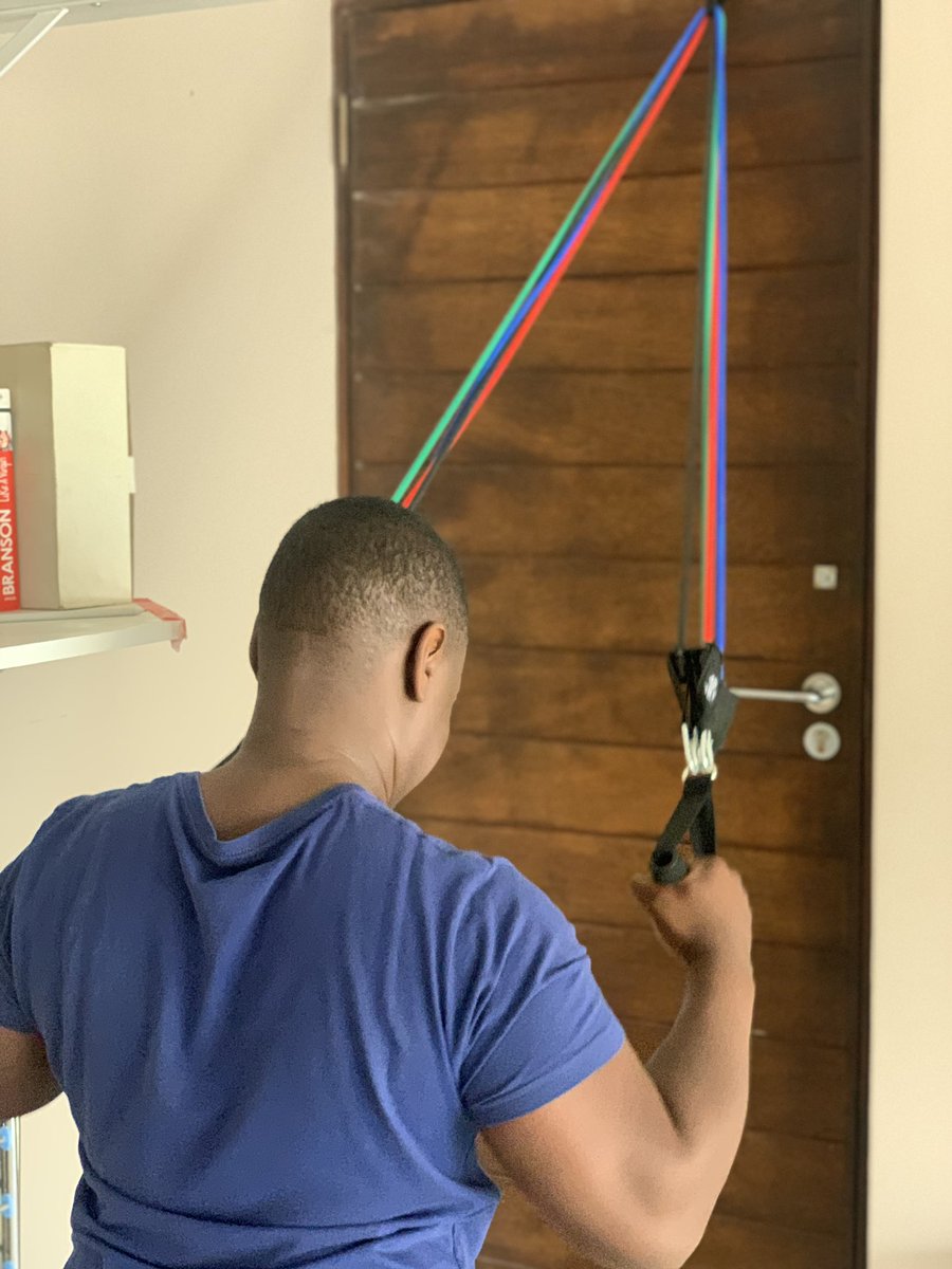 audas_vanschoor's tweet photo. Donβt matter where you train the lifestyle need be worked ππΎββοΈ
.
.
Itβs a mindset π§
.
.
#AvsTubes will level up your #HomeWorkout
.
This garage look like a real gym YES OR YES π€ͺππΎββοΈ
#HomeGym #OrderNow #TubeTuesday
#AvsTubes
#DSTV #FetchYourBody2020 #TRAINING #Avsfitness #TeamAvs https://t.co/iKk36O4y5K
