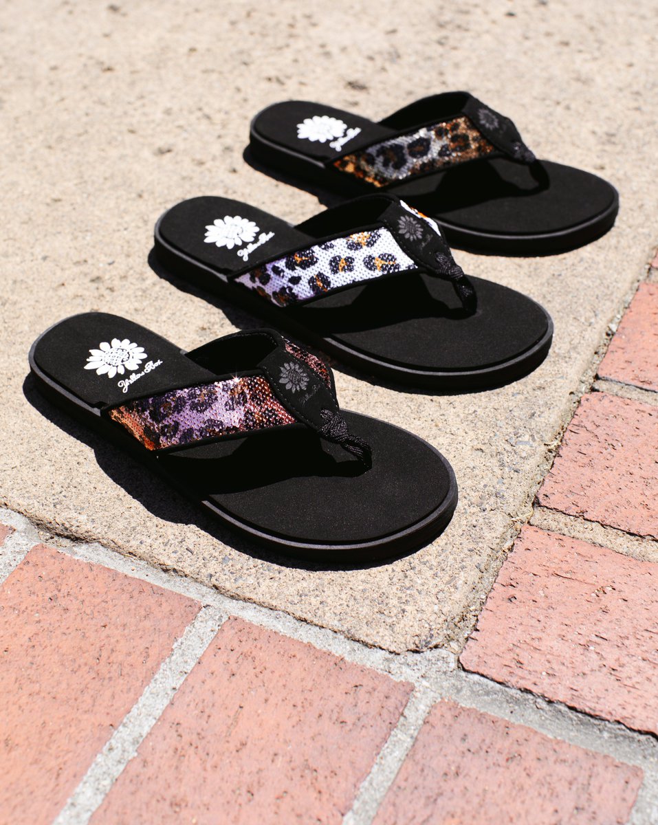 yellowbox's tweet image. Glam up in style with our Densel sandals.🤩 We guarantee you won't be disappointed.yellowboxshoes.com/collections/co…