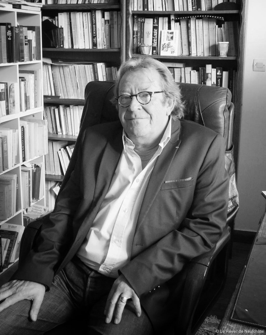 secretshistoire's tweet photo. 🔴 𝗡𝗢𝗨𝗦 𝗣𝗘𝗡𝗦𝗢𝗡𝗦 𝗔 𝗩𝗢𝗨𝗦 | #MicheldeDecker nous quittait il y a tout juste un an ; son esprit fin, chaleureux, drôle et croustillant, est toujours présent dans le cœur de la famille Secrets d'Histoire.
Nous pensons aujourd'hui à lui et à ses proches. 🕯 https://t.co/FywFvA3vAZ
