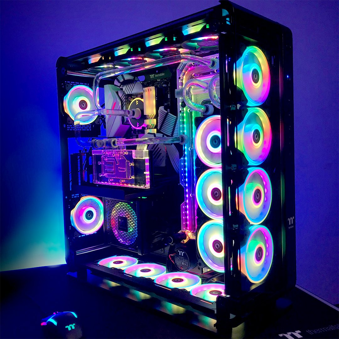 Thermaltake_na's tweet image. Our Core P8 TG really knows how to make your components sparkle 🤩 ✨ 🎇 🌟 
and if you didn&apos;t know, this case IS available to purchase on Amazon!
#coreP8 #liquidcooled #thermaltake #liquidcooling #riingquad #pc #pcbuild #rgb #doyoulovethatglow #pcworld #pcmasterrace #display