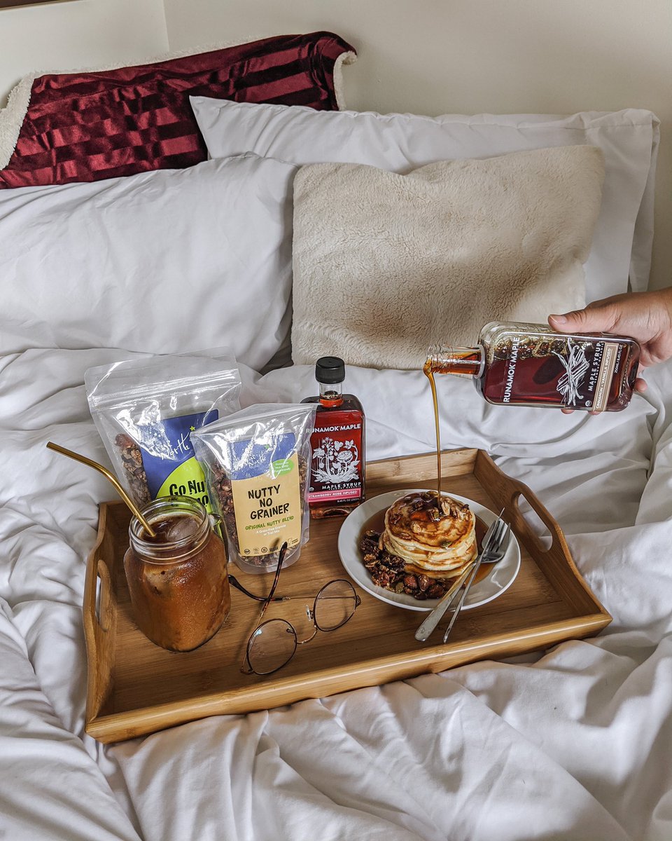 Maddietsang's tweet photo. Bringing the charming tastes of Vermont to NYC thanks to @vermonttourism! 🍁 Vermont is known for its progressive agriculture, dairy, maple, and local food production. Visit their website to check out more of the different local businesses in Vermont! #thisisvt #vermontproducts https://t.co/fr67wc38pU