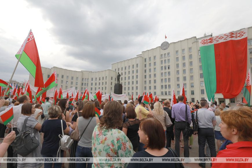 Imágenes del mitin de los partidarios del Presidente del Bielorrusia en Mogilev. Fotos de Belta. cc/ @cnkrusv