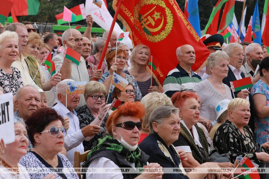 Imágenes del mitin de los partidarios del Presidente del Bielorrusia en Mogilev. Fotos de Belta. cc/ @cnkrusv