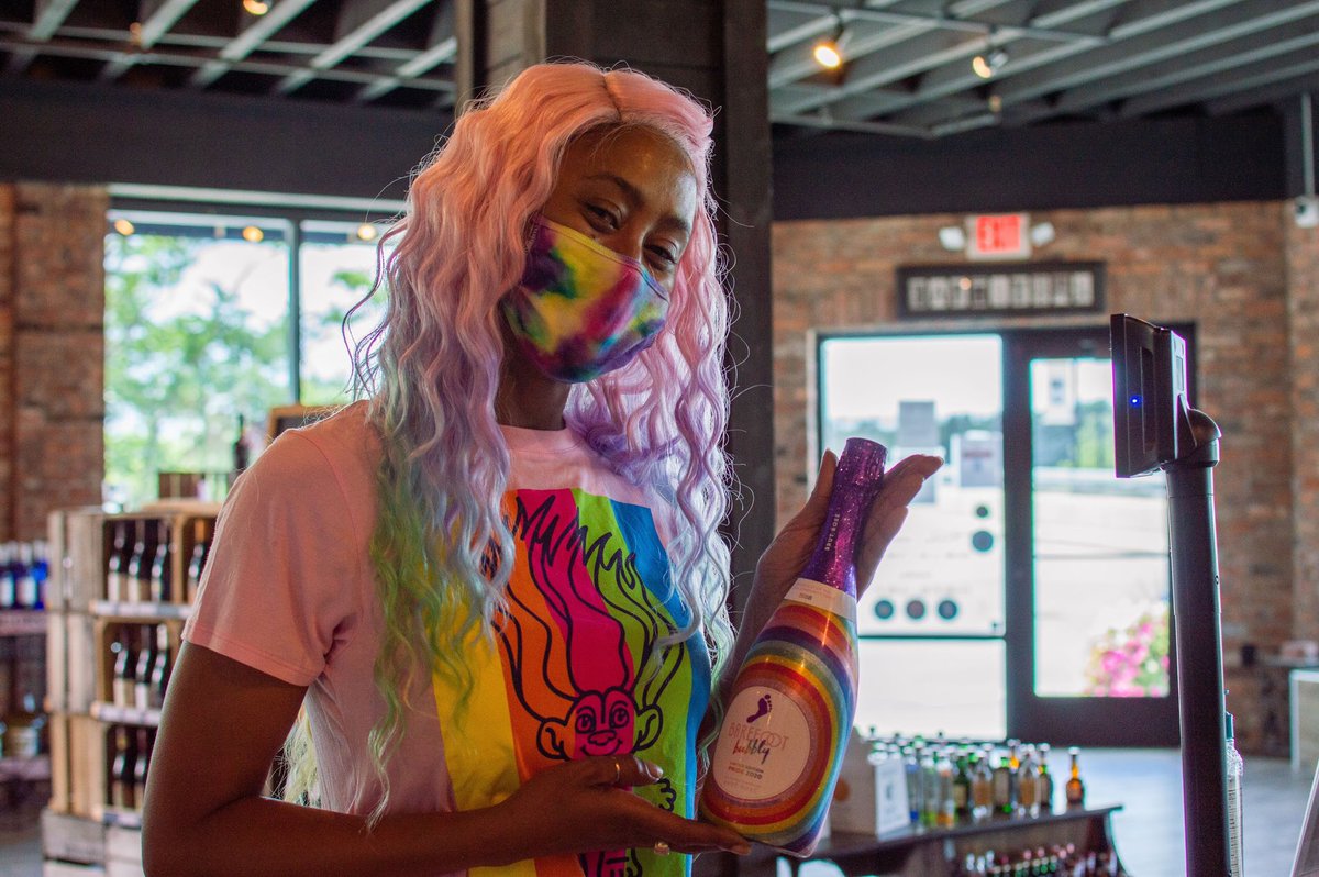 PWL12144's tweet photo. Our customers are the best and most diverse as we are filled with #Pride! This limited-edition Bubbly drink is a surprise and delight at first sip. The aromas of red apples and cherries are complemented by a luscious, lingering sweet finish. If there's any left come get a bottle! https://t.co/jR67Vedqiv