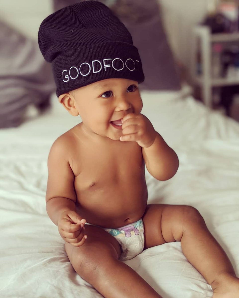 goodfootfunk's tweet photo. Our music helps make babies, our hats dress them. https://t.co/kfpRoItiMN