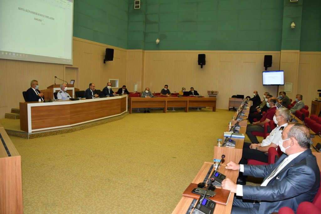 Konya Valimiz Vahdettin Özkan başkanlığında yapılan İl Pandemi Kurulu toplantısı sonrası İl Hıfzıssıhha Kurulu tarafından alınan kararlara  tüm hemşehrilerimizin özen göstermesini ve uymasını önemle istirham ediyorum.