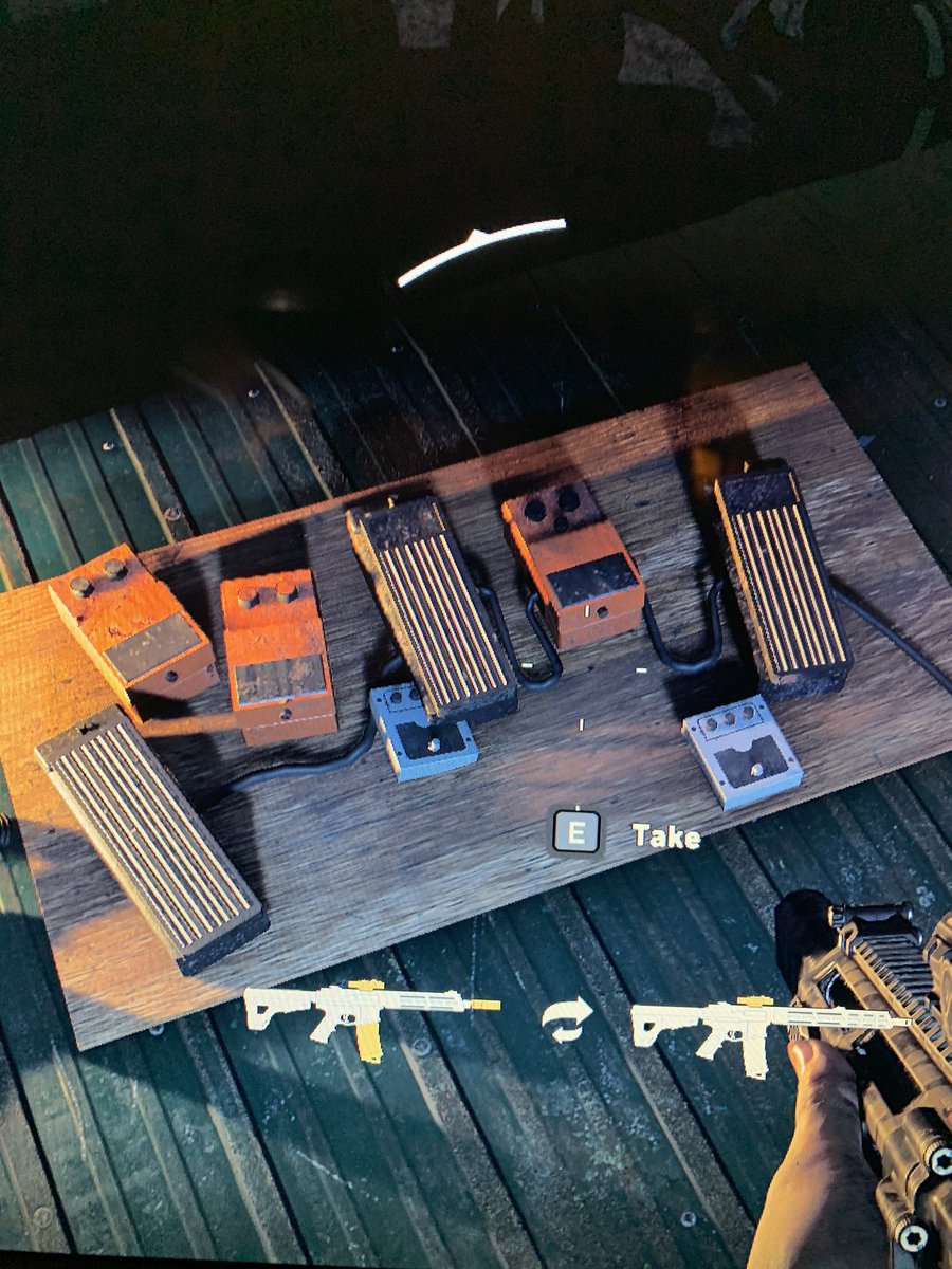 ReverbAbuser's tweet photo. Was playing FarCry 5 and.... bro, wtf is this shit?! Not a single reverb but 3 DS-1s? #rigsofshit https://t.co/kqYBtTALfY