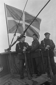 Someone pulled a battery out of some ten thousand year old tomb, chambers for the acid, everything...proving they knew about things like electric energy. I tend to believe it. These advanced prehistoric men did something wrong however, and their continent got sunk by God.