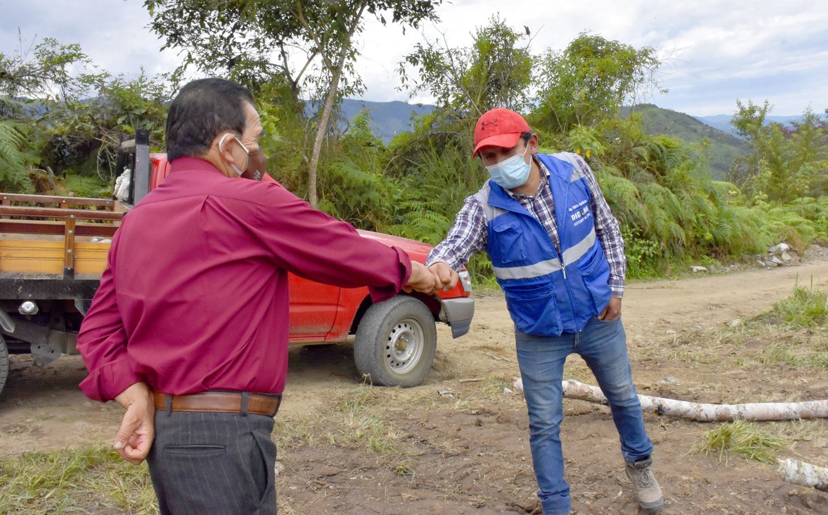 GAD10447289's tweet photo. #Palanda | Alcalde recorrió los trabajos de construcción del Centro de Desechos Sólidos del cantón, obra de saneamiento ambiental que la ejecuta el @GADPalanda.

#ZamoraChinchipe https://t.co/6X8YrwK7CZ