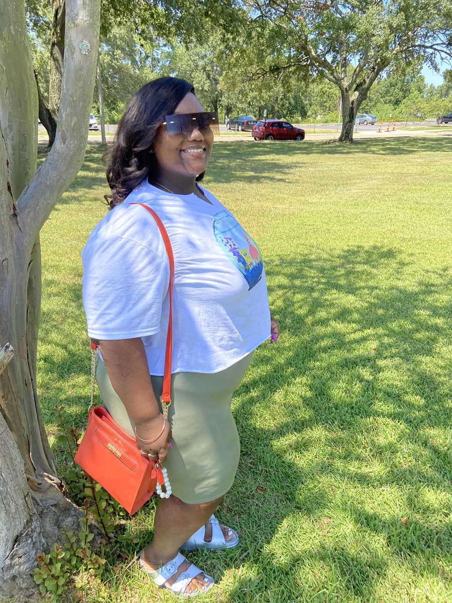 lady_jadeline's tweet photo. there’s plenty of fish in the sea, but yo man chose me 🤪 #onthebluff✨ https://t.co/RRUljbzpwY